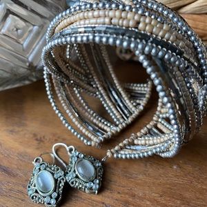 Bracelet and earring bundle 🌟